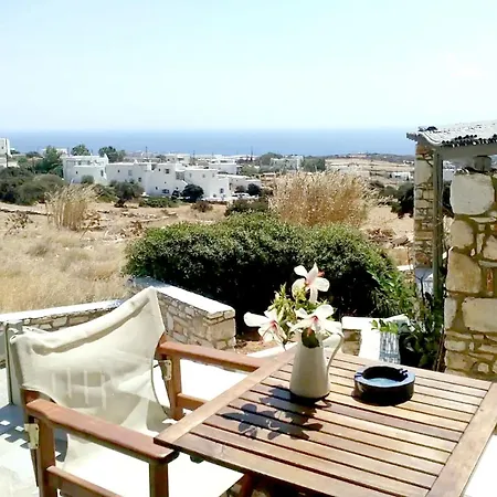 Cheerful 2 Bedroom With Pool. Villa Parikia (Paros)