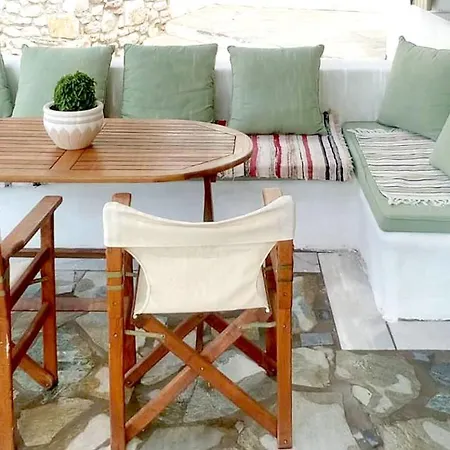 Cheerful 2 Bedroom With Pool. Parikia (Paros)