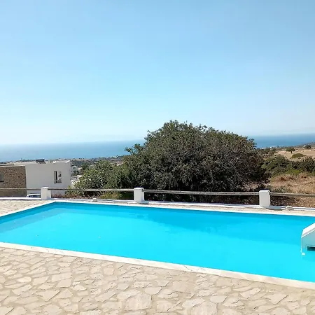 Cheerful 2 Bedroom With Pool. *